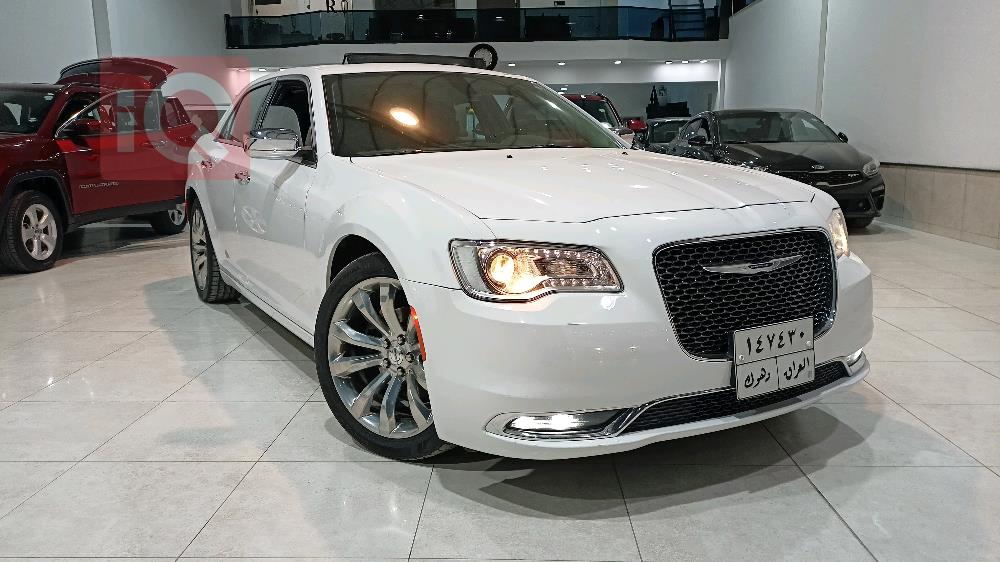 کرایسلەر 300